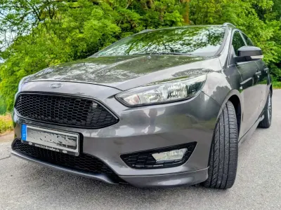 Gebraucht Ford Focus ST-Line 125 PS (91 kW) 2017 Grau Kombi