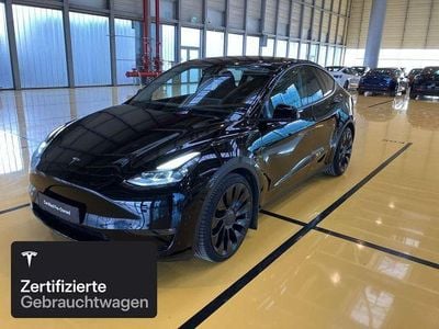 Solid black Gebraucht 2022 Tesla Model Y Performance SUV | 42.400 € (Teuer)
