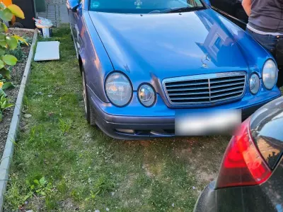 Brugt Mercedes CLK200 146 HK (107 kW) 2000 Blå Hatchback