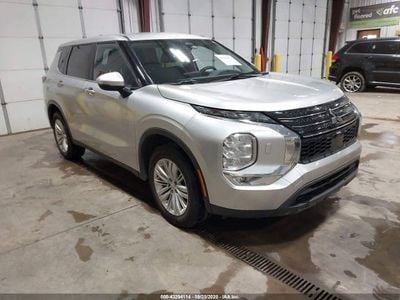 Usata Mitsubishi Outlander 181 CV (133 kW) 2022 Argento SUV