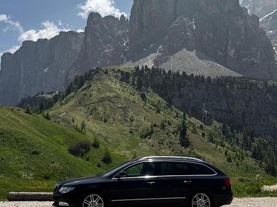 Gebraucht Skoda Superb Elegance 170 PS (125 kW) 2012 Schwarz Kombi