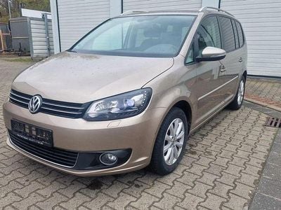 Second-hand VW Touran Highline 140 CP (102 kW) 2012 Bej Monovolum