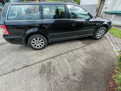Gebraucht VW Passat 131 PS (96 kW) 2003 Schwarz Kombi