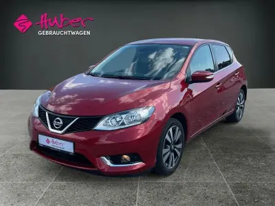Gebraucht Nissan Pulsar N-Connecta 116 PS (85 kW) 2016 Rot Kleinwagen