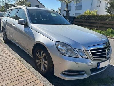 Mercedes E200