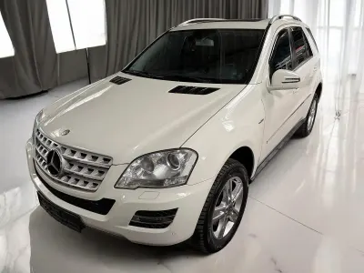 Gebraucht Mercedes ML350 211 PS (155 kW) 2011 Weiß SUV