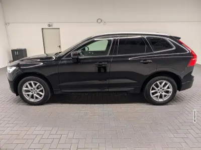 Gebraucht Volvo XC60 Momentum 250 PS (183 kW) 2018 Schwarz metallic SUV