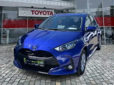 Gebraucht Toyota Yaris Hybrid Comfort 116 PS (85 kW) 2024 Blau Limousine