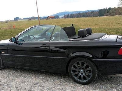 Gebraucht BMW 320 Cabriolet 170 PS (125 kW) 2001 Schwarz Cabrio