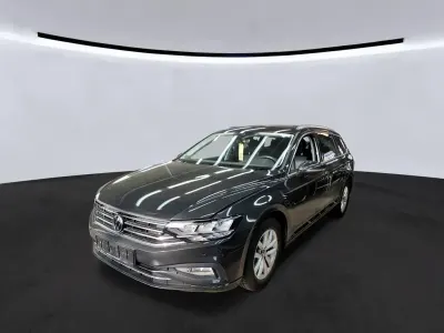 Gebraucht VW Passat Business 150 PS (110 kW) 2023 Manganese gray metallic Kombi