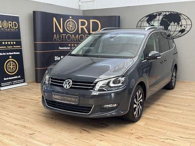 Grau Gebraucht 2022 VW Sharan Van / Kleinbus | 28.799 € (Fairer Preis)