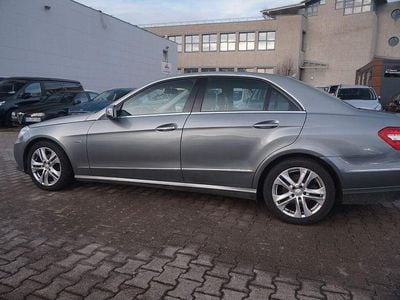 Silber Gebraucht 2011 Mercedes E220 Limousine | 8.750 € (Guter Preis)