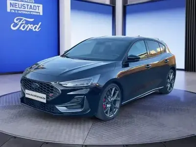 Używany Ford Focus ST 280 KM (205 kW) 2024 Czarny Sedan/Limuzyna