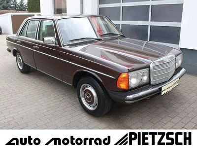 Gebraucht Mercedes 230 136 PS (100 kW) 1981 Braun Limousine