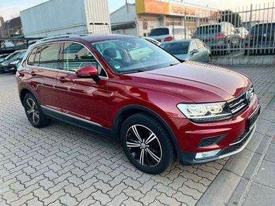 gebraucht VW Tiguan Highline 2,0TDI 4Motion*PANO*LED*AHK*NAVI