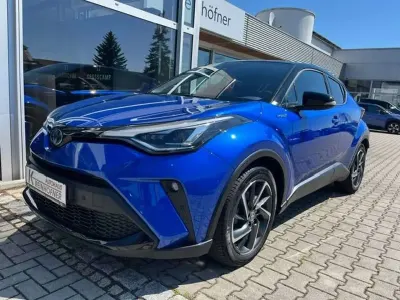 Gebraucht Toyota C-HR Style 184 PS (135 kW) 2020 Titanblau met / dach schwarz SUV