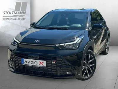 Neu Toyota Aygo X Sport 116 PS (85 kW) 2026 Schwarz SUV