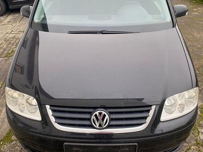 Schwarz Gebraucht 2005 VW Touran Van / Kleinbus | 3.200 €