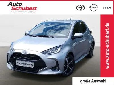 Gebraucht Toyota Yaris 116 PS (85 kW) 2026 Silber Kleinwagen
