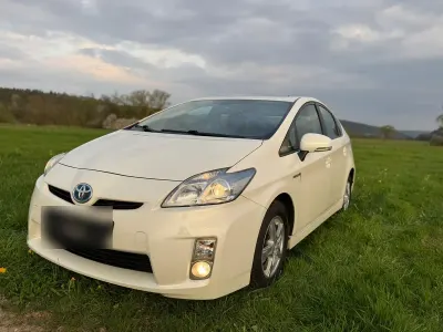 Gebraucht Toyota Prius 136 PS (100 kW) 2009 Weiß Kleinwagen