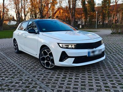 Usata Opel Astra Ultimate 130 CV (95 kW) 2022 Bianco Utilitaria