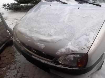 Gebraucht Ford Fiesta 102 PS (75 kW) 2001 Silber metallic Kleinwagen