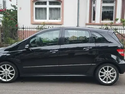 Gebraucht Mercedes B200 193 PS (141 kW) 2005 Schwarz Van / Kleinbus