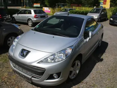 Gebraucht Peugeot 207 CC Premium 120 PS (88 kW) 2010 Grau Cabrio