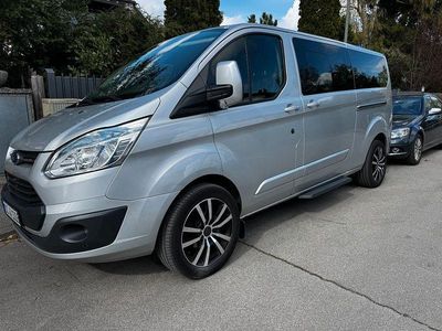 Usata Ford Tourneo 155 CV (114 kW) 2014 Argento Monovolume