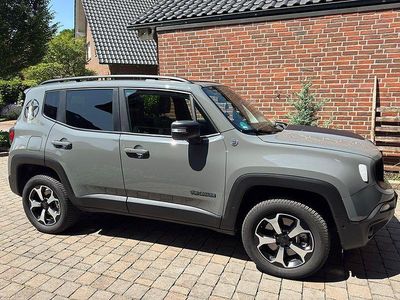 Grau Gebraucht 2022 Jeep Renegade Trailhawk SUV | 22.999 € (Guter Preis)