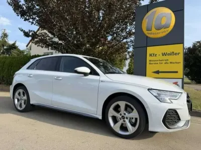 Neu Audi A3 S-Line 204 PS (150 kW) 2025 Gletscherweiß metallic Kleinwagen