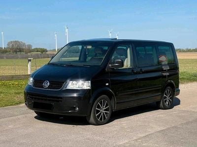 Używany VW Multivan 174 KM (127 kW) 2025 Czarny Minivan