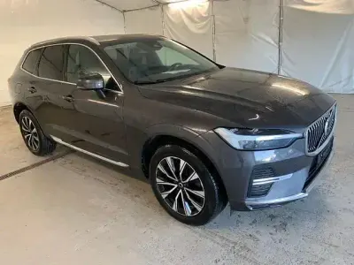 Gebraucht Volvo XC60 Plus 197 PS (144 kW) 2023 Grau SUV