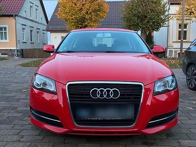 Gebraucht Audi A3 105 PS (77 kW) 2010 Rot Kleinwagen