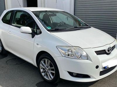 Gebraucht Toyota Auris 99 PS (72 kW) 2009 Weiß Kleinwagen