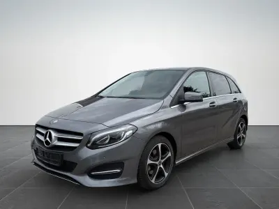 Używany Mercedes B200 136 KM (100 kW) 2017 Szary Minivan