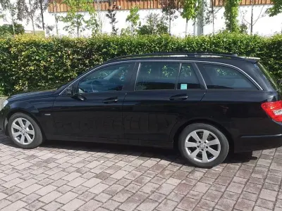 Gebraucht Mercedes C220 170 PS (125 kW) 2011 Schwarz Limousine