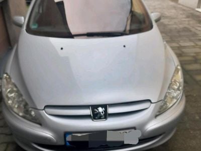 Silber Gebraucht 2005 Peugeot 307 Quiksilver Kombi | 1.350 €