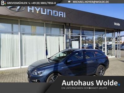 Second-hand Hyundai i30 Select 120 CP (88 kW) 2024 Albastru Break