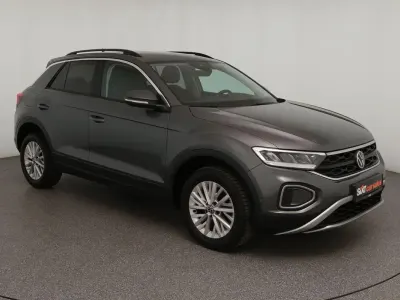 Second-hand VW T-Roc Life 110 CP (80 kW) 2023 Gri SUV
