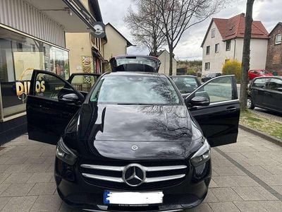 Gebraucht Mercedes B180 116 PS (85 kW) 2021 Schwarz Van / Kleinbus