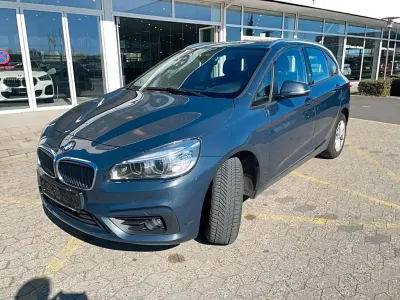 Gebraucht BMW 218 Gran Tourer Luxury Line 150 PS (110 kW) 2017 Blau Van / Kleinbus