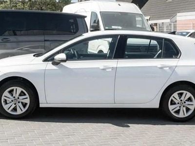 Gebraucht VW Golf VIII Life 116 PS (85 kW) 2024 Weiß Limousine