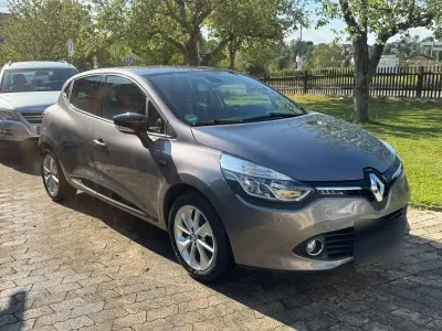Gebraucht Renault Clio IV 90 PS (66 kW) 2015 Grau Kleinwagen