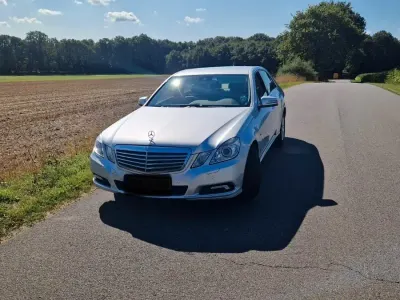 Gebraucht Mercedes E350 231 PS (169 kW) 2009 Silber Limousine