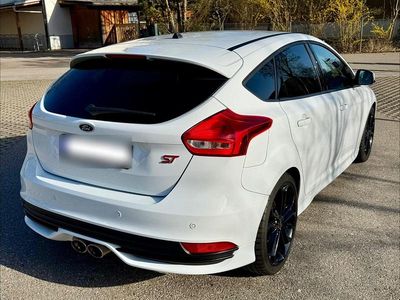 Usata Ford Focus Performance Edition 250 CV (183 kW) 2018 Bianco Berlina