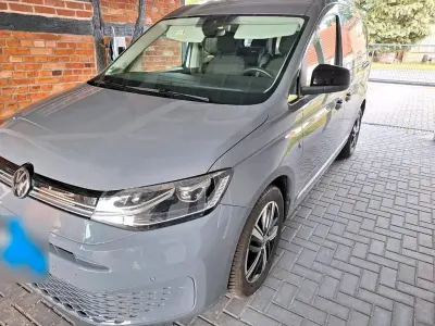 Gebraucht VW Caddy Style 122 PS (89 kW) 2023 Grau Van / Kleinbus