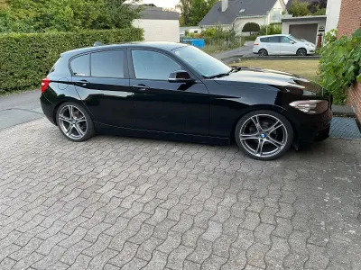 Gebraucht BMW 116 109 PS (80 kW) 2015 Schwarz Kleinwagen
