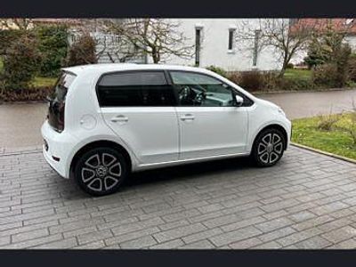 Gebraucht VW up! high up! 90 PS (66 kW) 2018 Weiß Kleinwagen