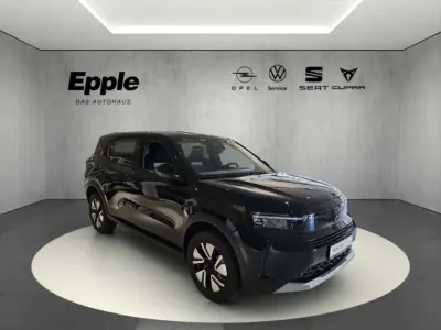 Neu Opel Frontera 145 PS (106 kW) 2026 Schwarz SUV